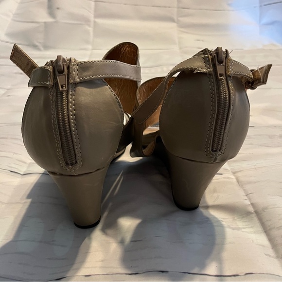 Taupe Platform Sandals / Open Toed Wedge Heels, Lane Bryant Size 12 W - Picture 3 of 13